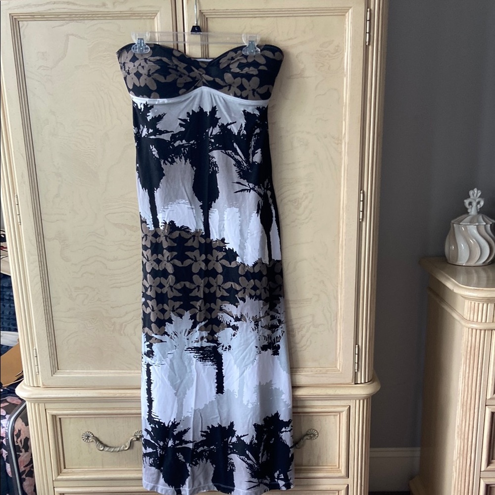 Tommy Bahama Black and White Swim Coverup
